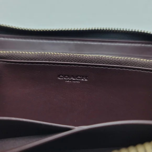 Coach Accordian Textured Leather Wallet - Picture 10 of 10